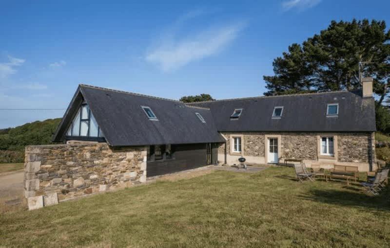 Large Farmhouse With Garden And Sea View For 8 People Locquenole Exterior foto